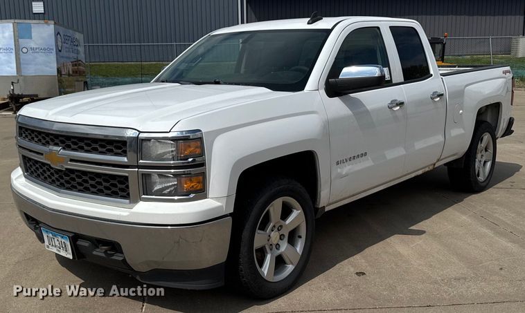 image for item DV2579 2015 Chevrolet Silverado 1500 Double Cab pickup truck