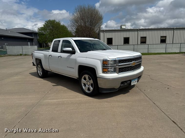 image for item DV2579 2015 Chevrolet Silverado 1500 Double Cab pickup truck