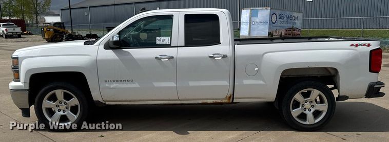 image for item DV2579 2015 Chevrolet Silverado 1500 Double Cab pickup truck