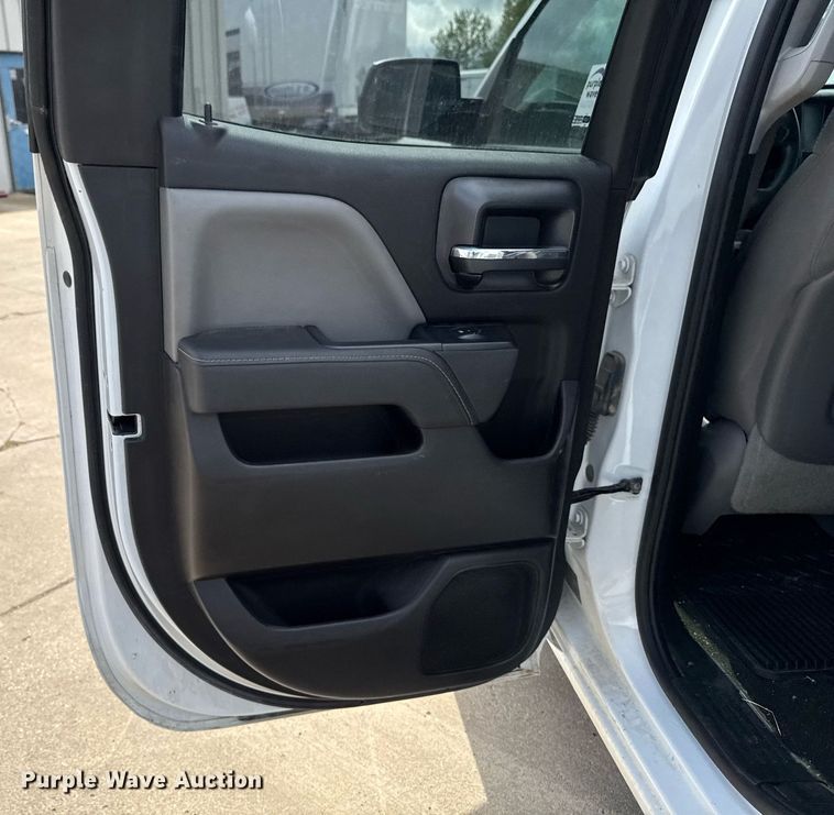 image for item DV2579 2015 Chevrolet Silverado 1500 Double Cab pickup truck