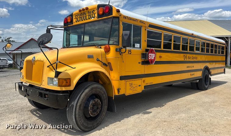image for item DV4021 2002 International 3800 school bus