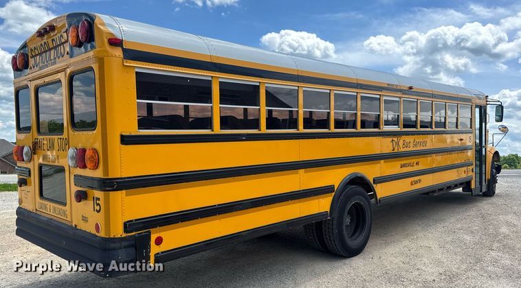 image for item DV4021 2002 International 3800 school bus