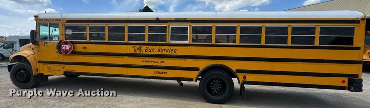 image for item DV4021 2002 International 3800 school bus
