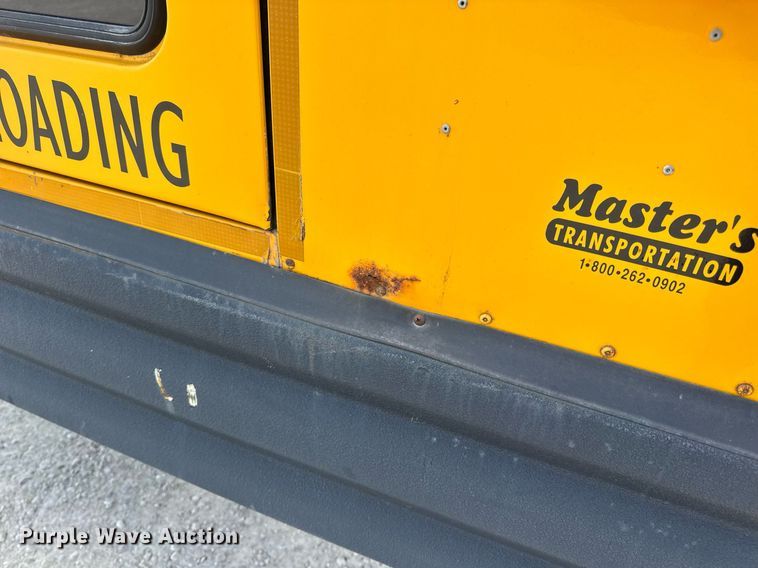 image for item DV4021 2002 International 3800 school bus