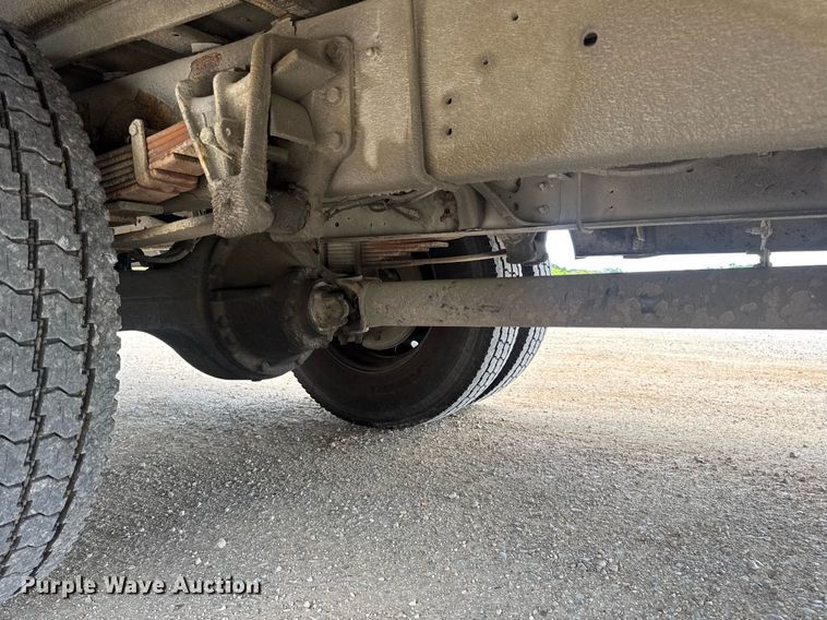 image for item DV4021 2002 International 3800 school bus