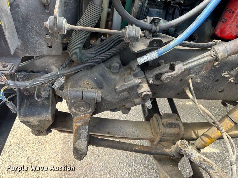 image for item DV4021 2002 International 3800 school bus