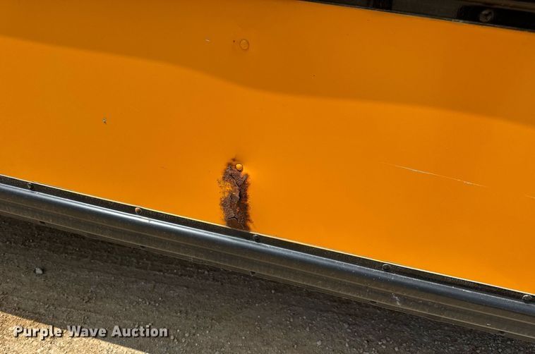 image for item DV4022 2002 International 3000IC school bus