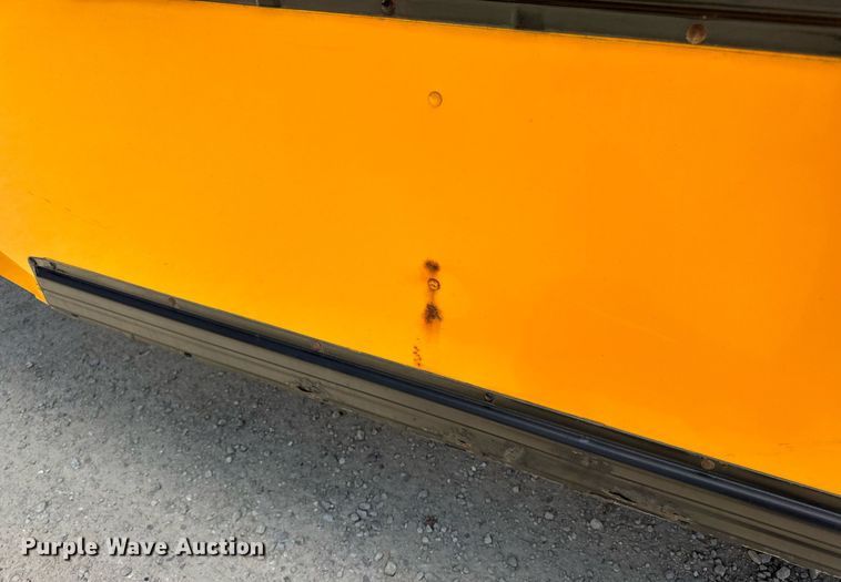 image for item DV4022 2002 International 3000IC school bus