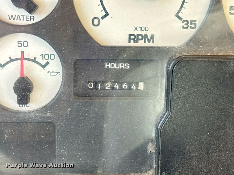 image for item DV4022 2002 International 3000IC school bus