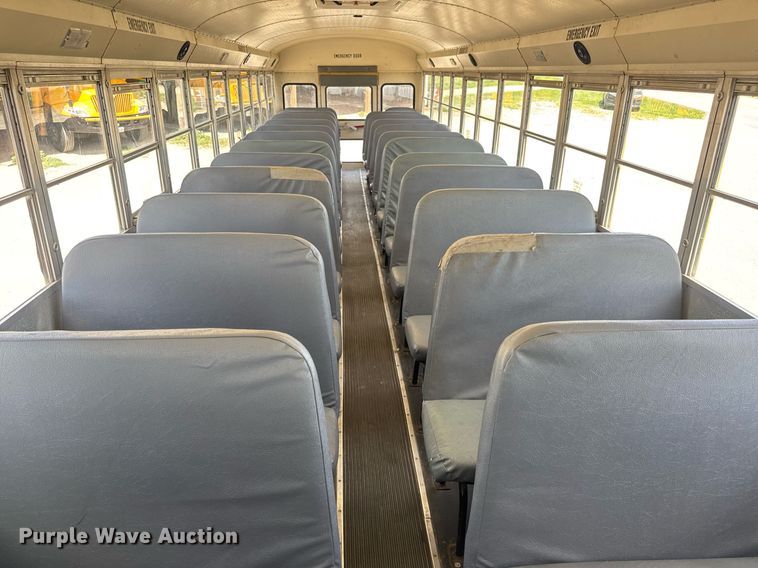 image for item DV4022 2002 International 3000IC school bus