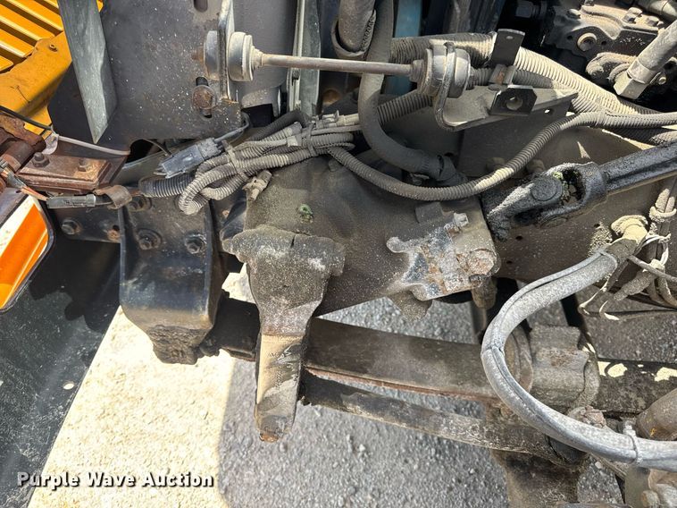 image for item DV4022 2002 International 3000IC school bus