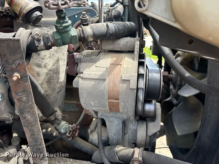 image for item DV4022 2002 International 3000IC school bus