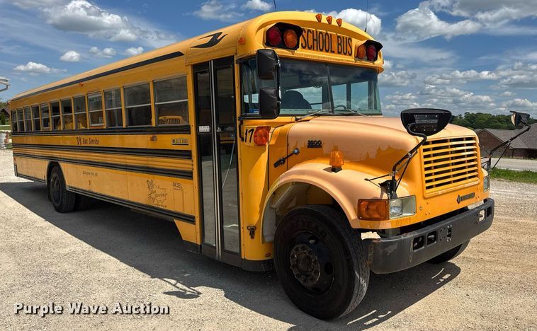 image for item DV4023 2002 International 3800 school bus