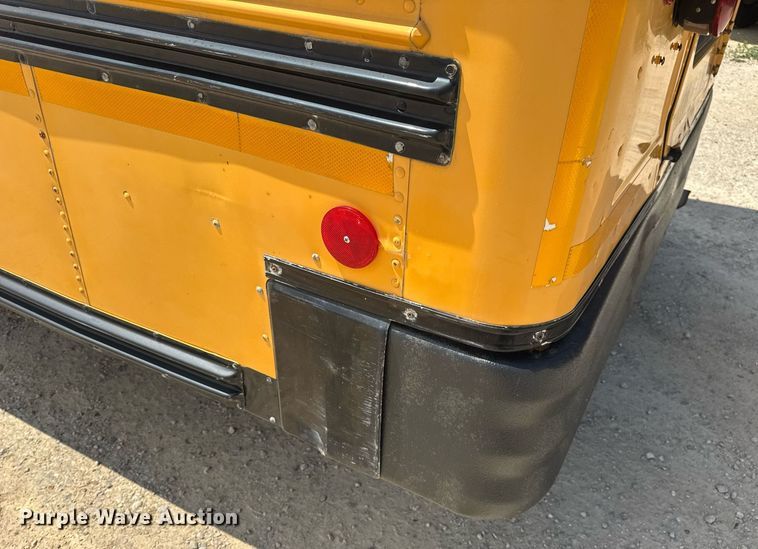image for item DV4023 2002 International 3800 school bus