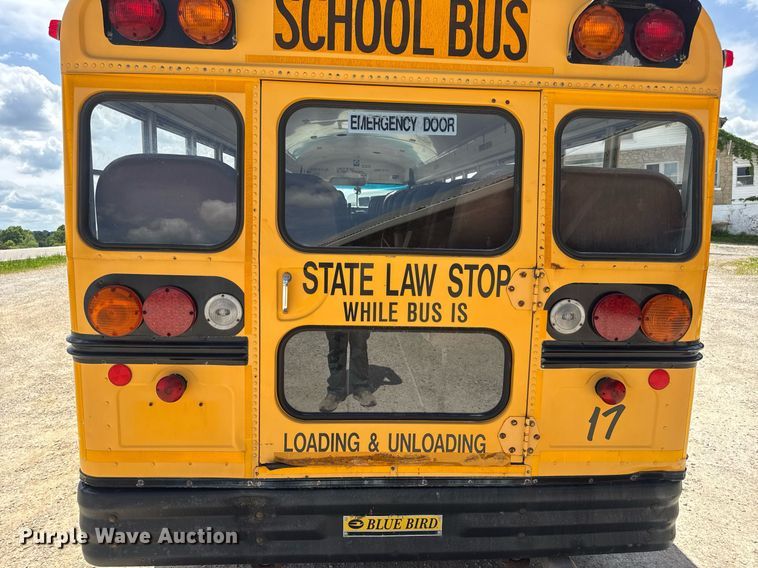 image for item DV4023 2002 International 3800 school bus