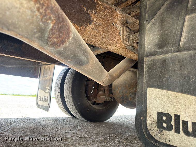 image for item DV4023 2002 International 3800 school bus