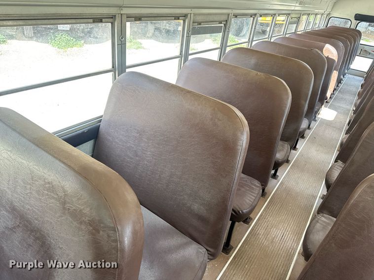 image for item DV4023 2002 International 3800 school bus