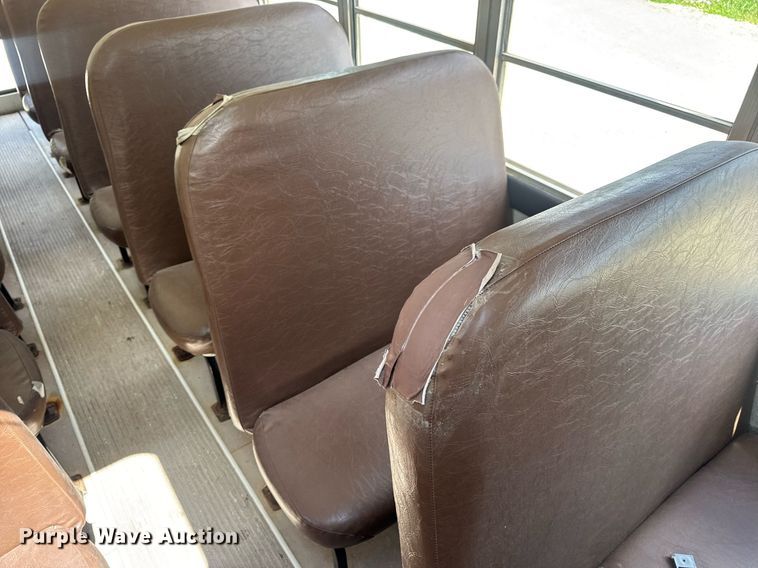 image for item DV4023 2002 International 3800 school bus