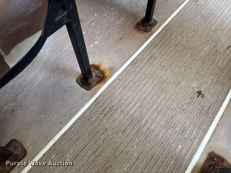 image for item DV4023 2002 International 3800 school bus