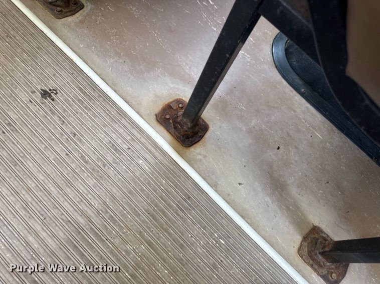 image for item DV4023 2002 International 3800 school bus