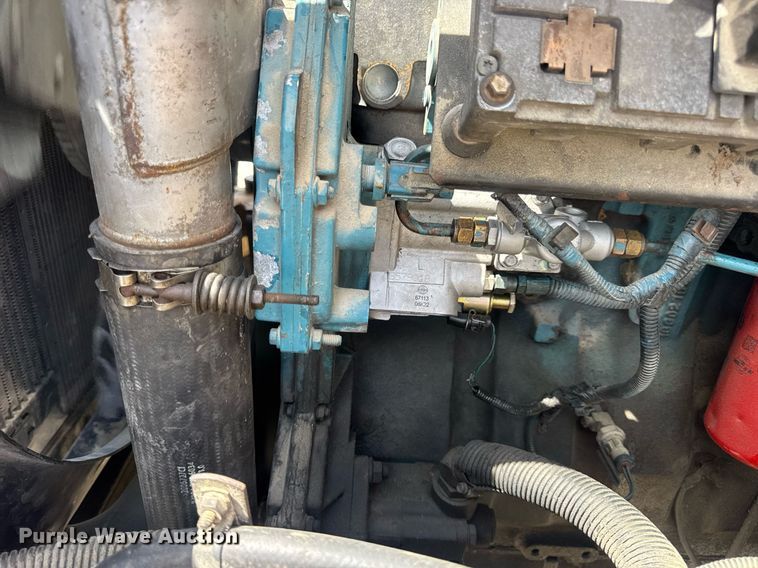 image for item DV4023 2002 International 3800 school bus