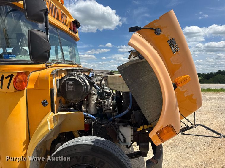 image for item DV4023 2002 International 3800 school bus