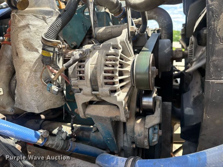 image for item DV4023 2002 International 3800 school bus