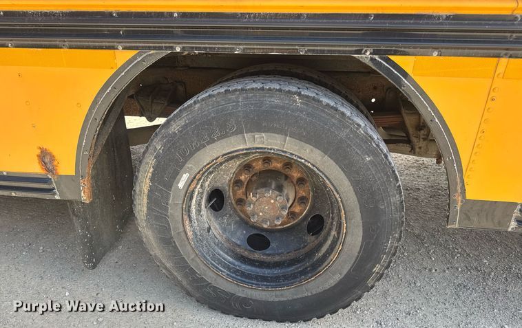 image for item DV4023 2002 International 3800 school bus