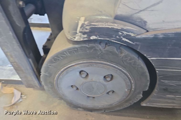 image for item DW1931 Crown RC5545-40 forklift