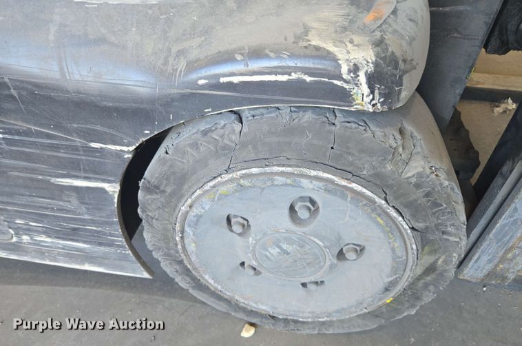 image for item DW1931 Crown RC5545-40 forklift