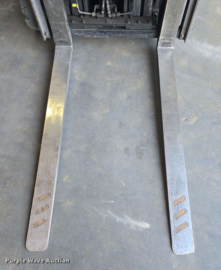 image for item DW1932 2017 Crown RC5545-40 forklift