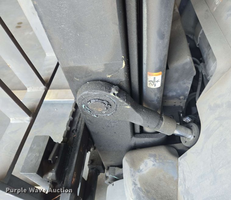 image for item DW1932 2017 Crown RC5545-40 forklift