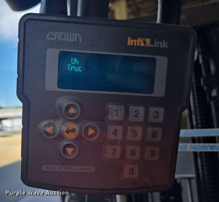 image for item DW1932 2017 Crown RC5545-40 forklift