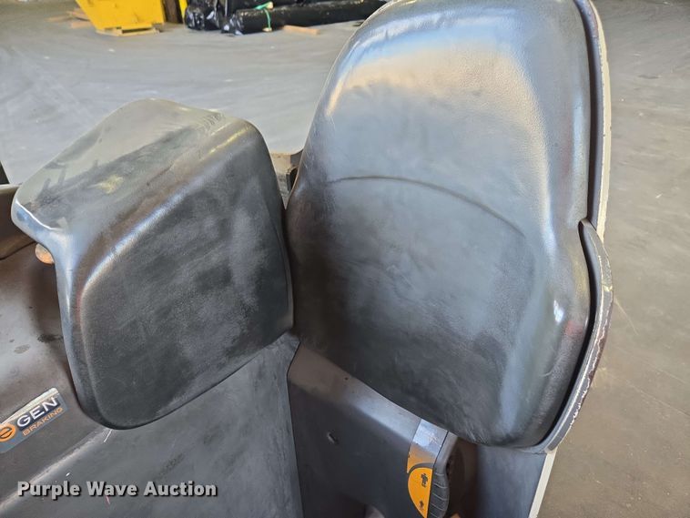 image for item DW1932 2017 Crown RC5545-40 forklift