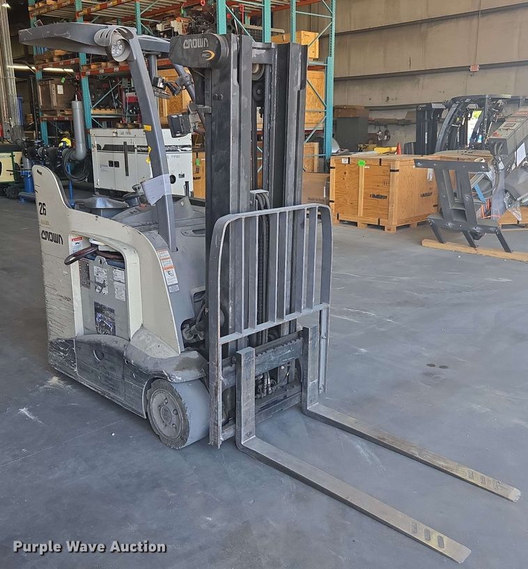 image for item DW1933 2017 Crown RC5545-40 forklift