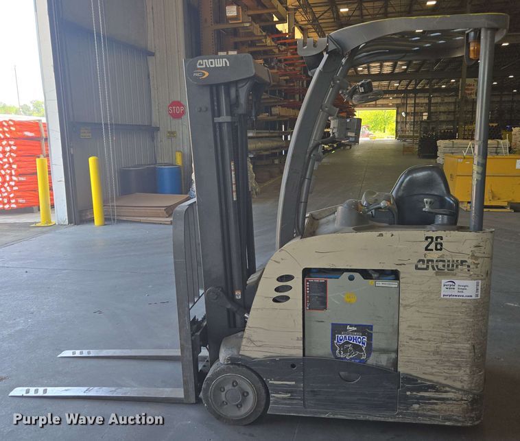 image for item DW1933 2017 Crown RC5545-40 forklift