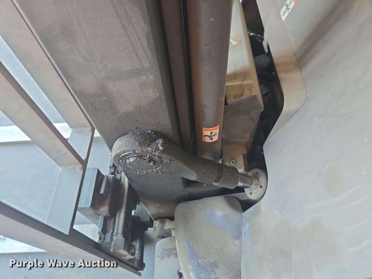 image for item DW1933 2017 Crown RC5545-40 forklift