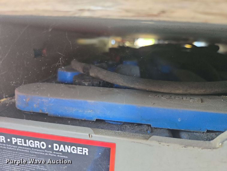 image for item DW1933 2017 Crown RC5545-40 forklift