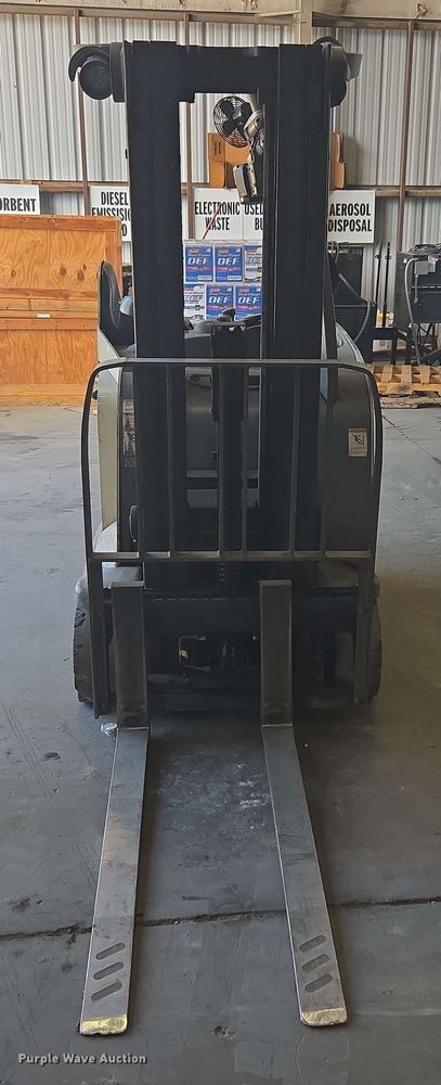 image for item DW1934 Crown RC5545-40 forklift