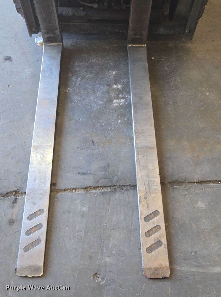 image for item DW1934 Crown RC5545-40 forklift