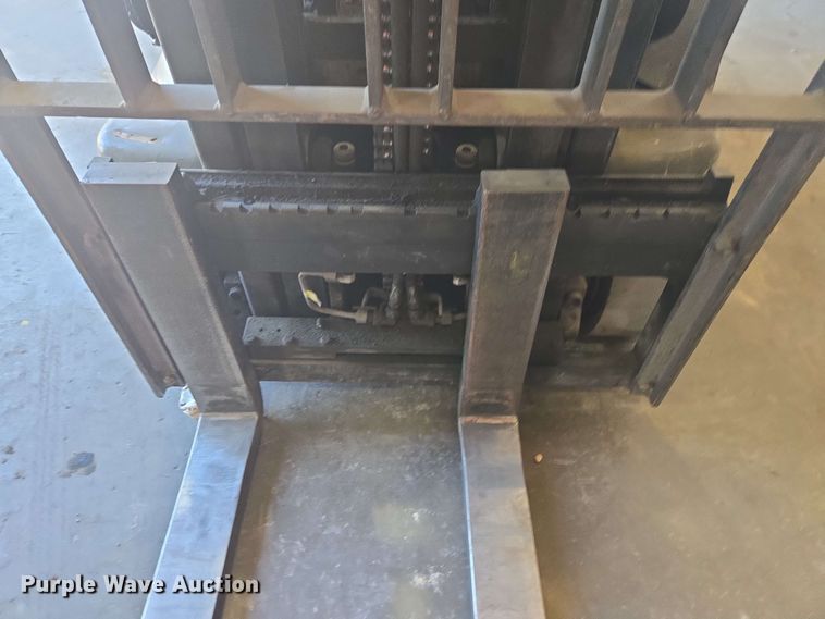 image for item DW1934 Crown RC5545-40 forklift