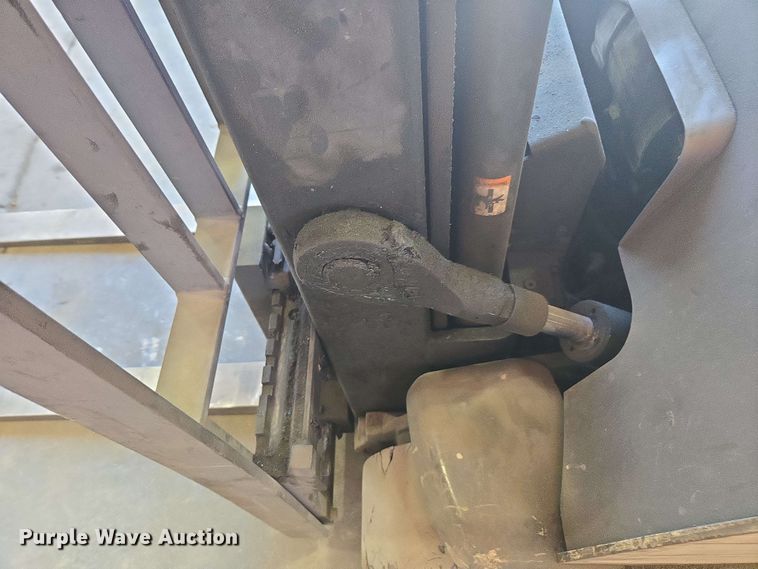 image for item DW1934 Crown RC5545-40 forklift