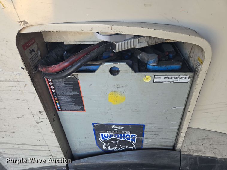 image for item DW1934 Crown RC5545-40 forklift