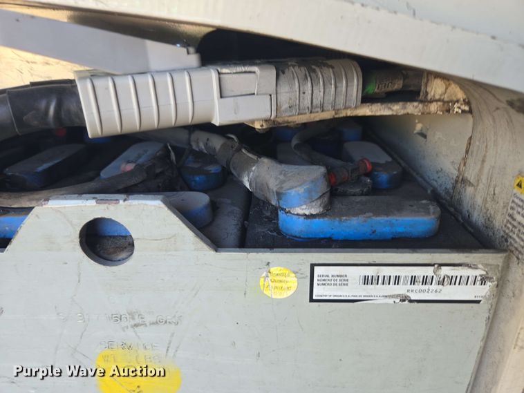 image for item DW1934 Crown RC5545-40 forklift