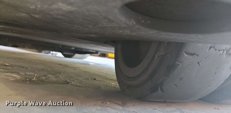 image for item DW1934 Crown RC5545-40 forklift