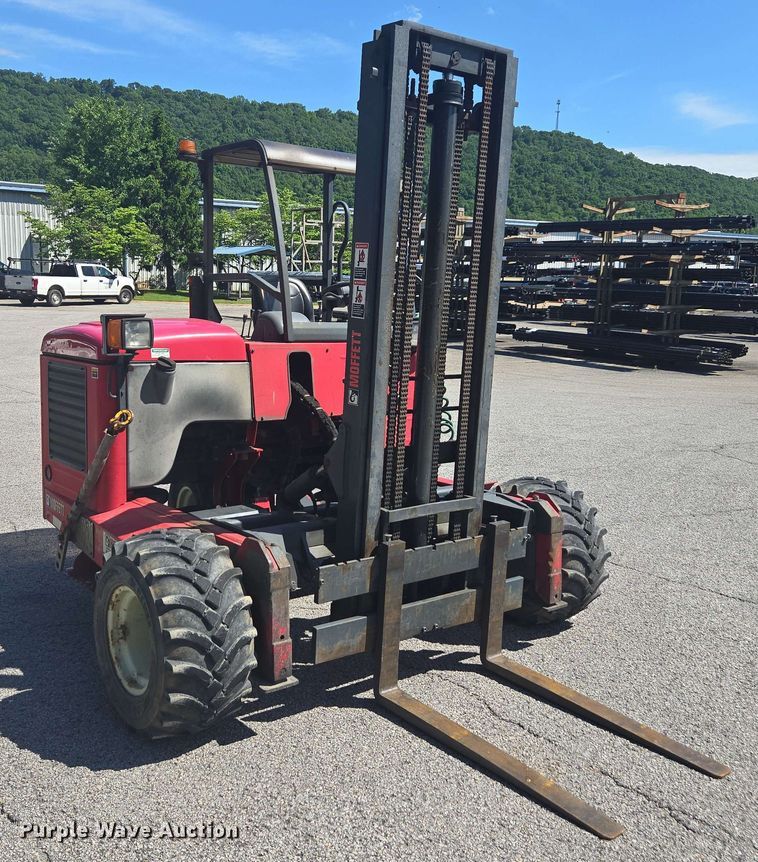 image for item DW1935 2015 Moffett M8 55.3 forklift