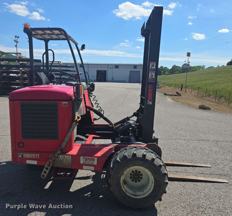 image for item DW1935 2015 Moffett M8 55.3 forklift