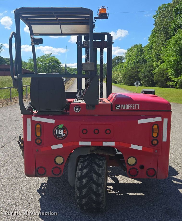 image for item DW1935 2015 Moffett M8 55.3 forklift