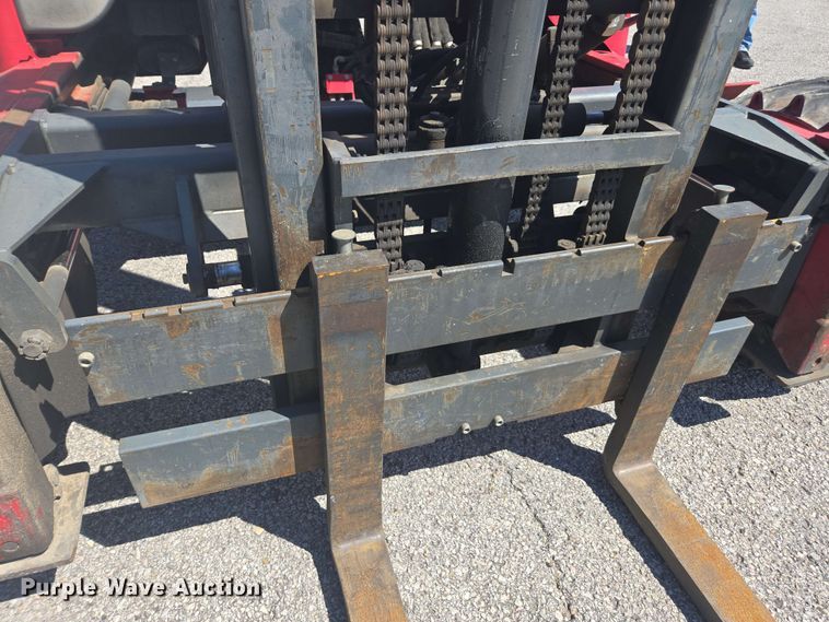 image for item DW1935 2015 Moffett M8 55.3 forklift