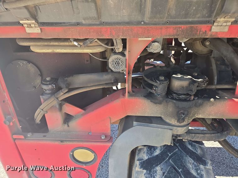 image for item DW1935 2015 Moffett M8 55.3 forklift